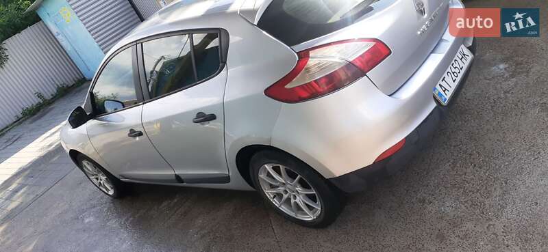 Хэтчбек Renault Megane 2011 в Ивано-Франковске