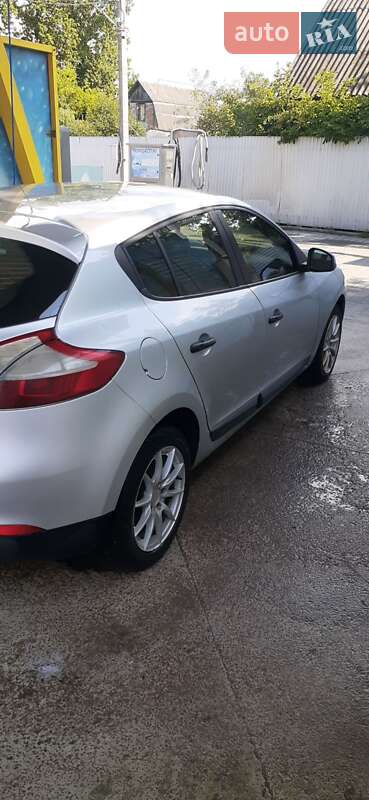 Хэтчбек Renault Megane 2011 в Ивано-Франковске