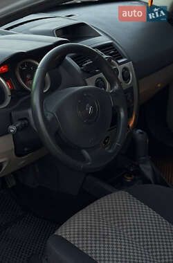Седан Renault Megane 2004 в 