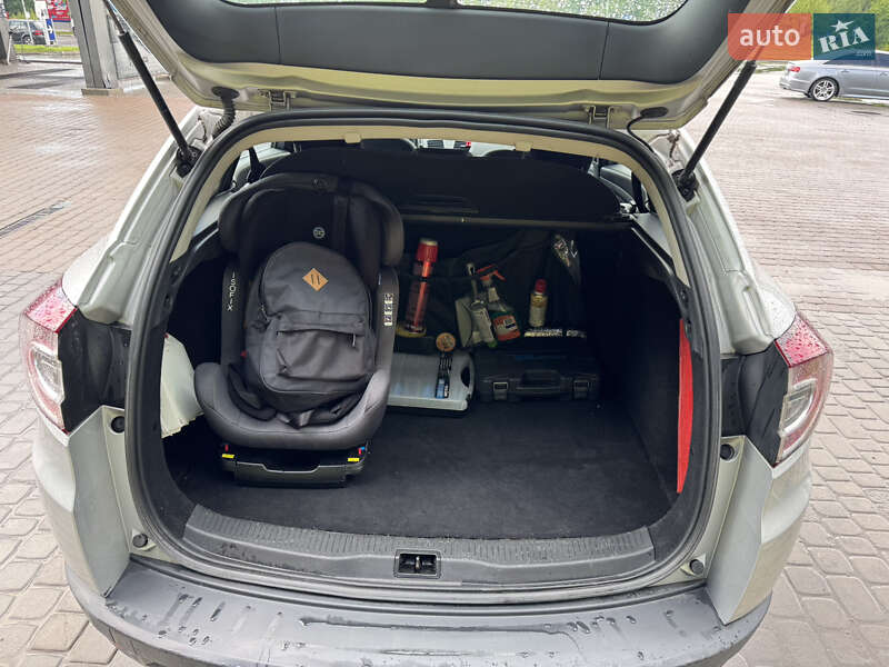 Универсал Renault Megane 2015 в Львове фото 20 Универсал Renault Megane 2015 в Львове