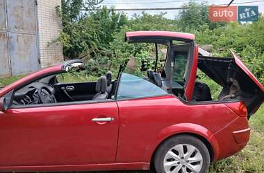 Кабриолет Renault Megane 2004 в 
