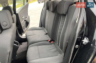 Хетчбек Renault Megane 2012 в 