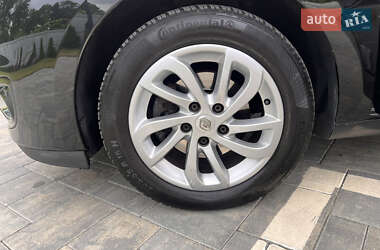 Хетчбек Renault Megane 2012 в 