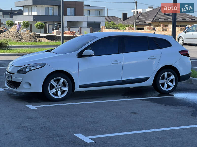 Универсал Renault Megane 2011 в 