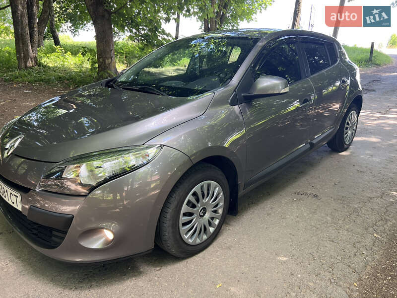 Хэтчбек Renault Megane 2009 в Тлумаче