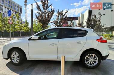 Хетчбек Renault Megane 2013 в 