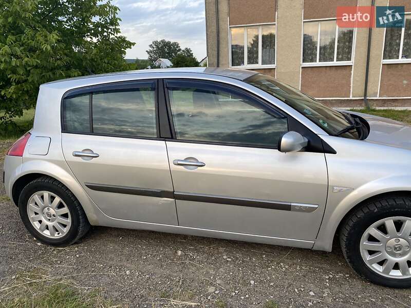 Хетчбек Renault Megane 2004 в Рогатині