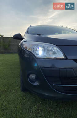 Универсал Renault Megane 2011 в 