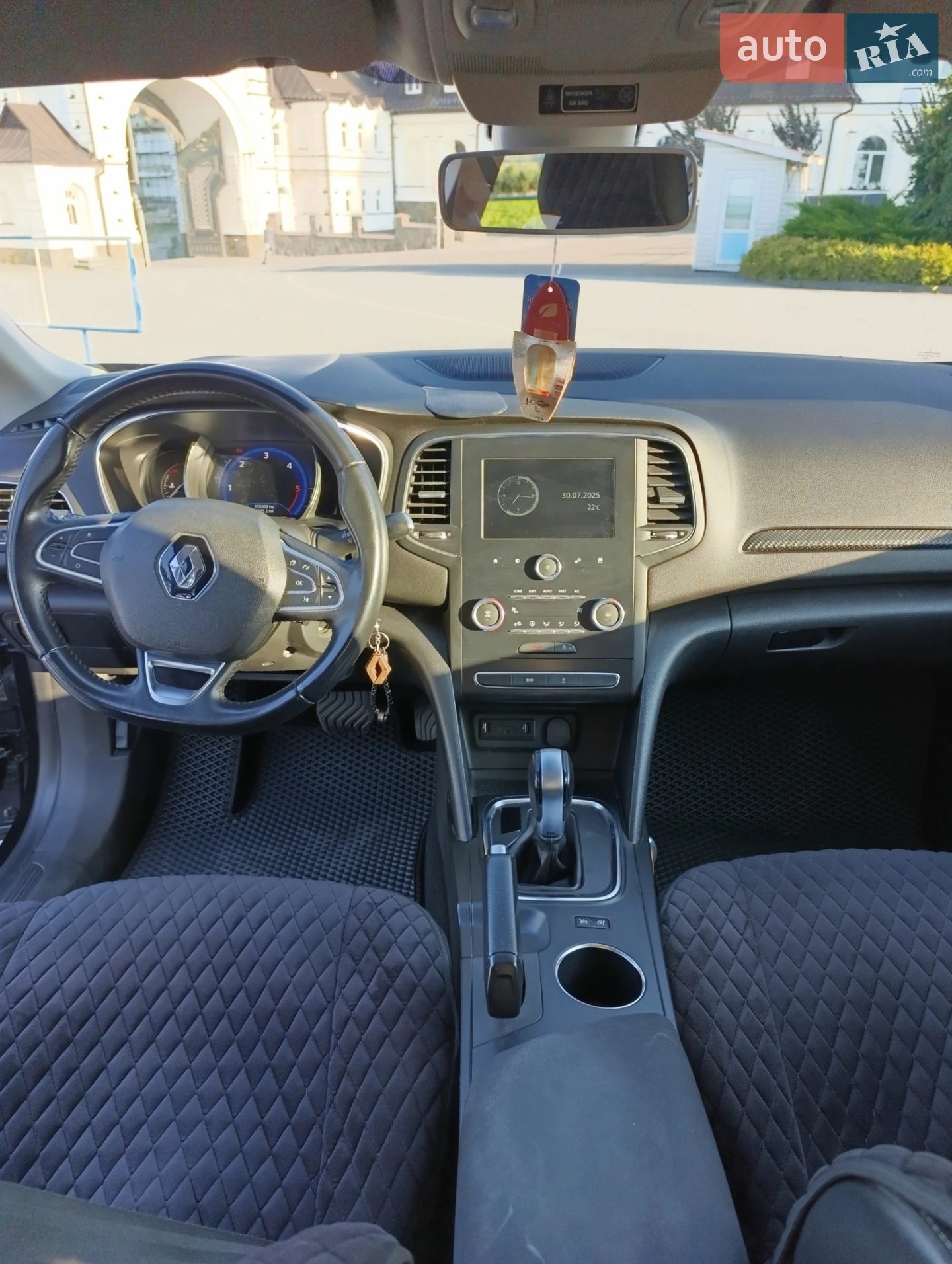 2017 Renault Megane - мініатюра 12