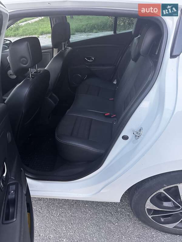 Хэтчбек Renault Megane 2014 в Киеве