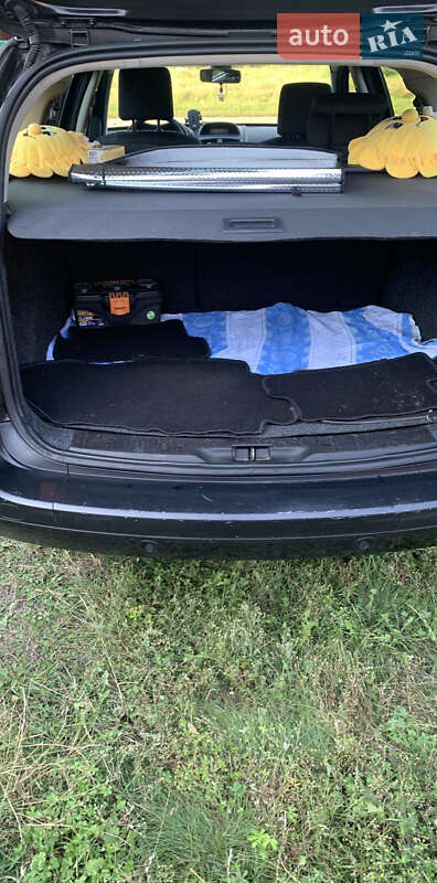 Универсал Renault Megane 2009 в Вишневом фото 5 Универсал Renault Megane 2009 в Вишневом