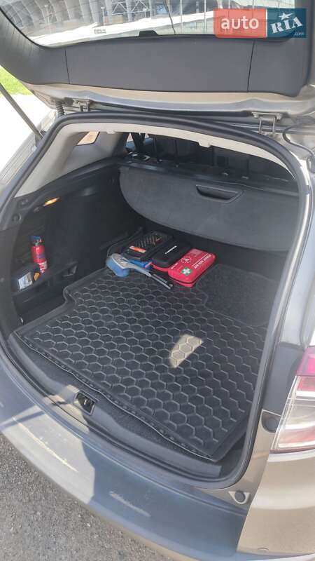 Универсал Renault Megane 2011 в Львове фото 24 Универсал Renault Megane 2011 в Львове