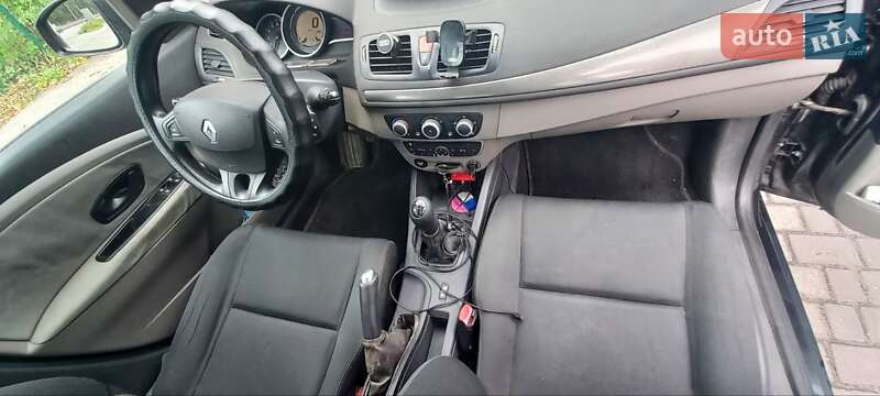 Хетчбек Renault Megane 2011 в Дніпрі фото 12 Хетчбек Renault Megane 2011 в Дніпрі