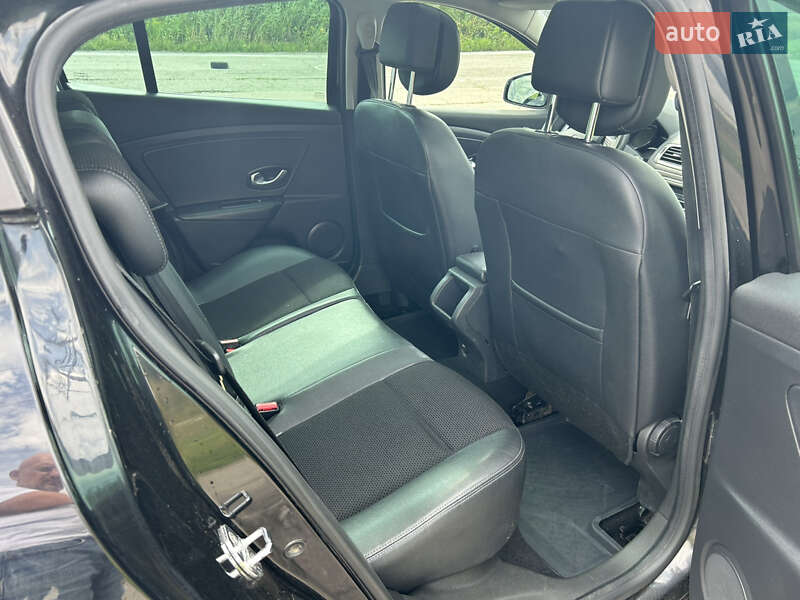 Хэтчбек Renault Megane 2010 в Полтаве фото 9 Хэтчбек Renault Megane 2010 в Полтаве