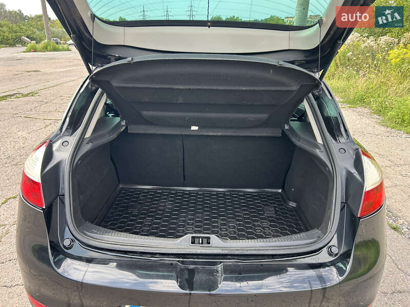 Хэтчбек Renault Megane 2010 в Полтаве фото 14 Хэтчбек Renault Megane 2010 в Полтаве