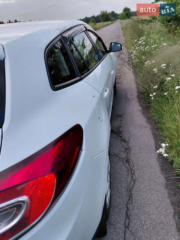 Універсал Renault Megane 2012 в Срібному