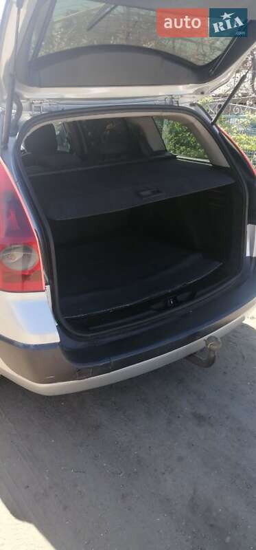 Универсал Renault Megane 2005 в Ширяево фото 8 Универсал Renault Megane 2005 в Ширяево
