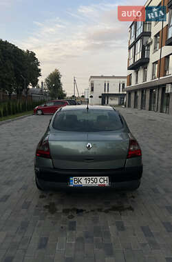 Хэтчбек Renault Megane 2005 в  фото 13 Хэтчбек Renault Megane 2005 в