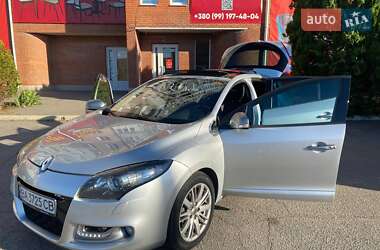 Хэтчбек Renault Megane 2013 в 