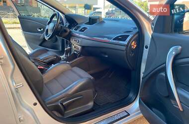 Хэтчбек Renault Megane 2013 в 