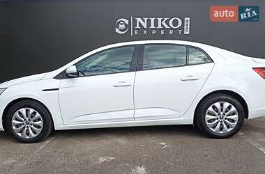 Седан Renault Megane 2018 в 