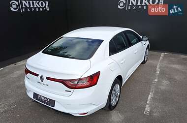 Седан Renault Megane 2018 в 