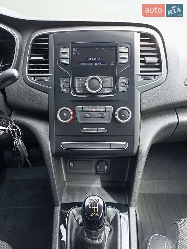 Седан Renault Megane 2018 в Львове фото 25 Седан Renault Megane 2018 в Львове