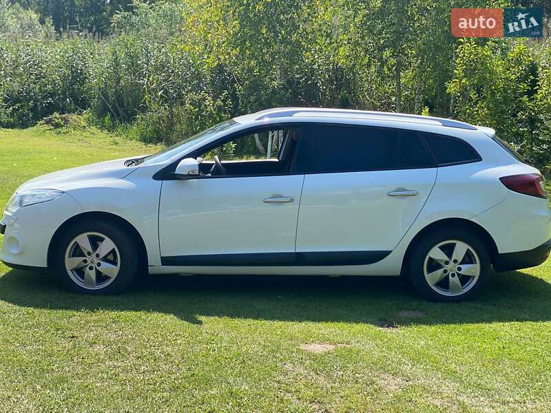 Універсал Renault Megane 2011 в Радивиліві фото 11 Універсал Renault Megane 2011 в Радивиліві