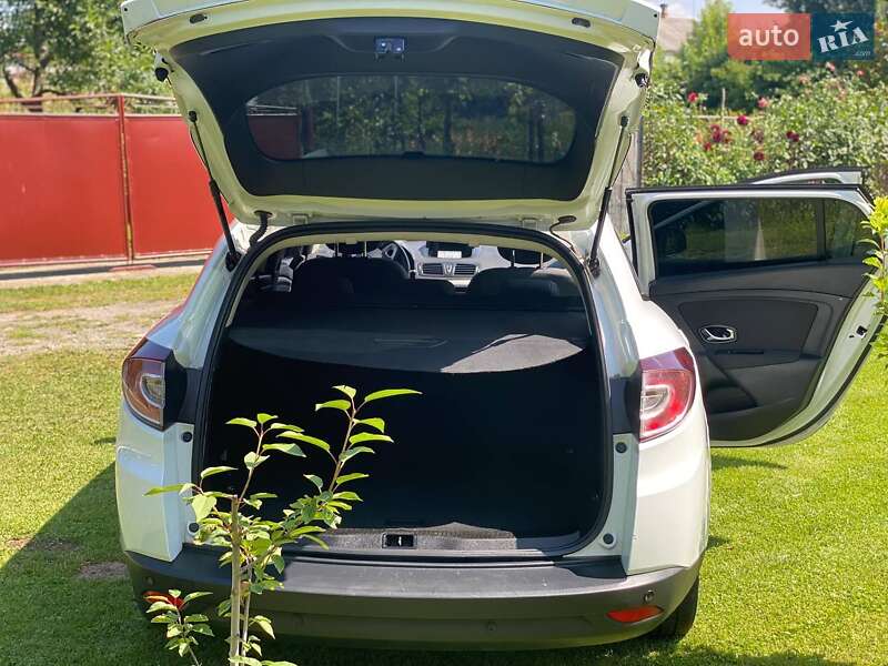 Універсал Renault Megane 2011 в Радивиліві фото 13 Універсал Renault Megane 2011 в Радивиліві
