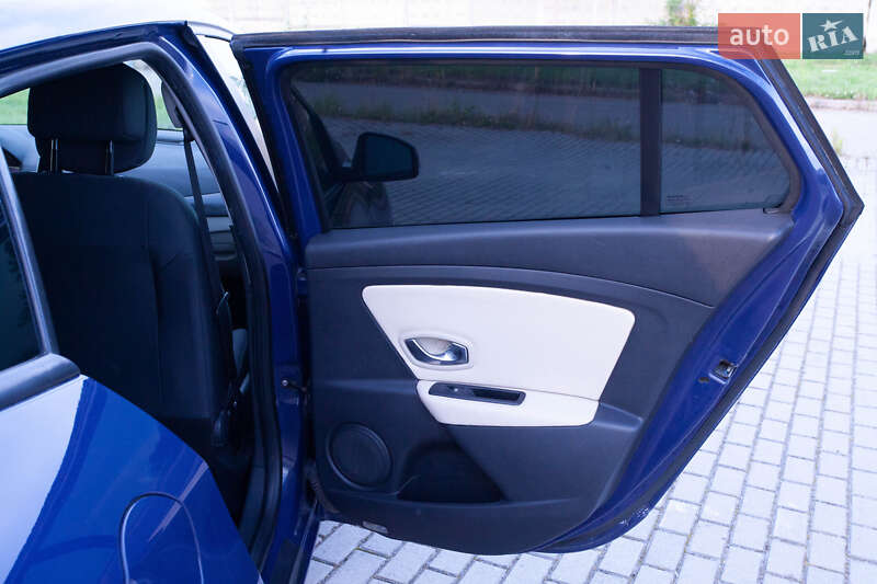 Универсал Renault Megane 2012 в Львове фото 27 Универсал Renault Megane 2012 в Львове