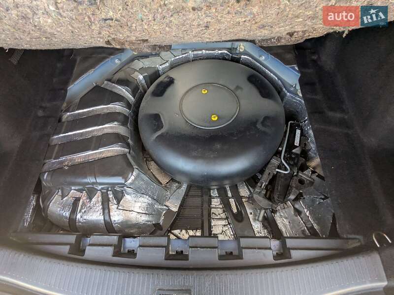 Универсал Renault Megane 2012 в Львове фото 37 Универсал Renault Megane 2012 в Львове