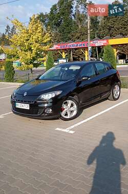 Хэтчбек Renault Megane 2012 в 