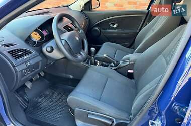 Хэтчбек Renault Megane 2010 в 