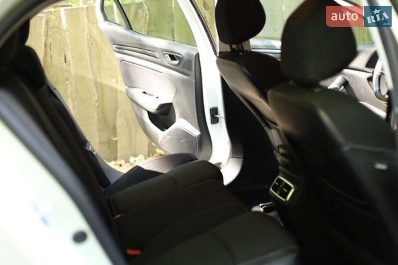 Хэтчбек Renault Megane 2016 в Вышгороде фото 20 Хэтчбек Renault Megane 2016 в Вышгороде