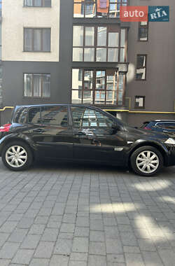 Хэтчбек Renault Megane 2007 в 