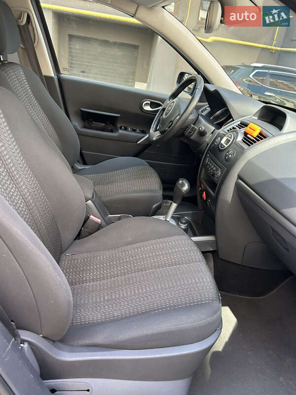 Хэтчбек Renault Megane 2007 в Ивано-Франковске фото 11 Хэтчбек Renault Megane 2007 в Ивано-Франковске