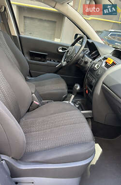 Хэтчбек Renault Megane 2007 в 