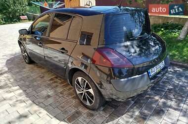 Хэтчбек Renault Megane 2005 в 