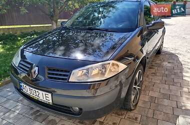 Хэтчбек Renault Megane 2005 в 