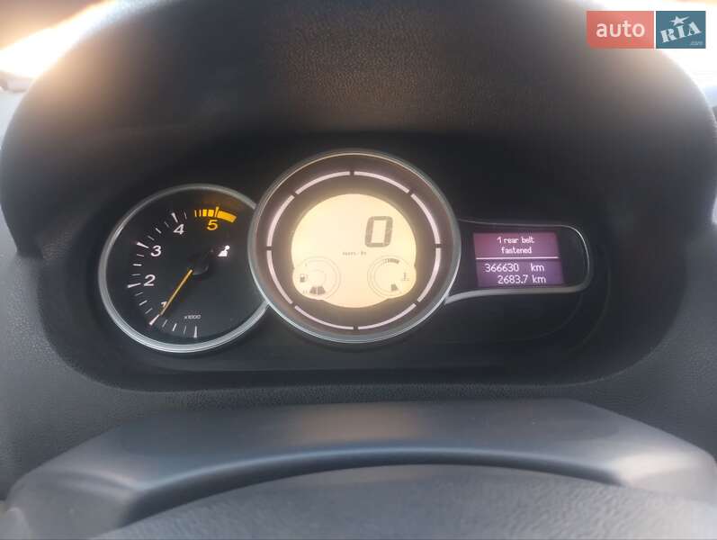 Хетчбек Renault Megane 2011 в Полтаві фото 3 Хетчбек Renault Megane 2011 в Полтаві