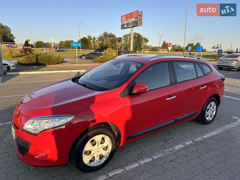 Універсал Renault Megane 2011 в Львові фото 2 Універсал Renault Megane 2011 в Львові