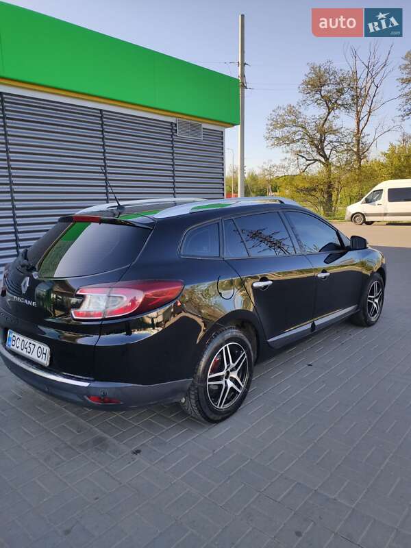 Универсал Renault Megane 2011 в Новомосковске фото 12 Универсал Renault Megane 2011 в Новомосковске