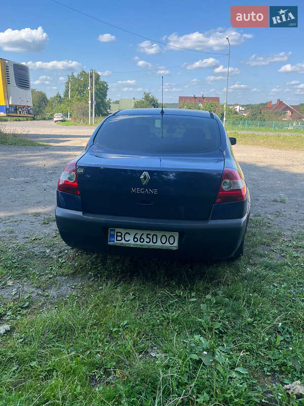 Седан Renault Megane 2003 в Городке