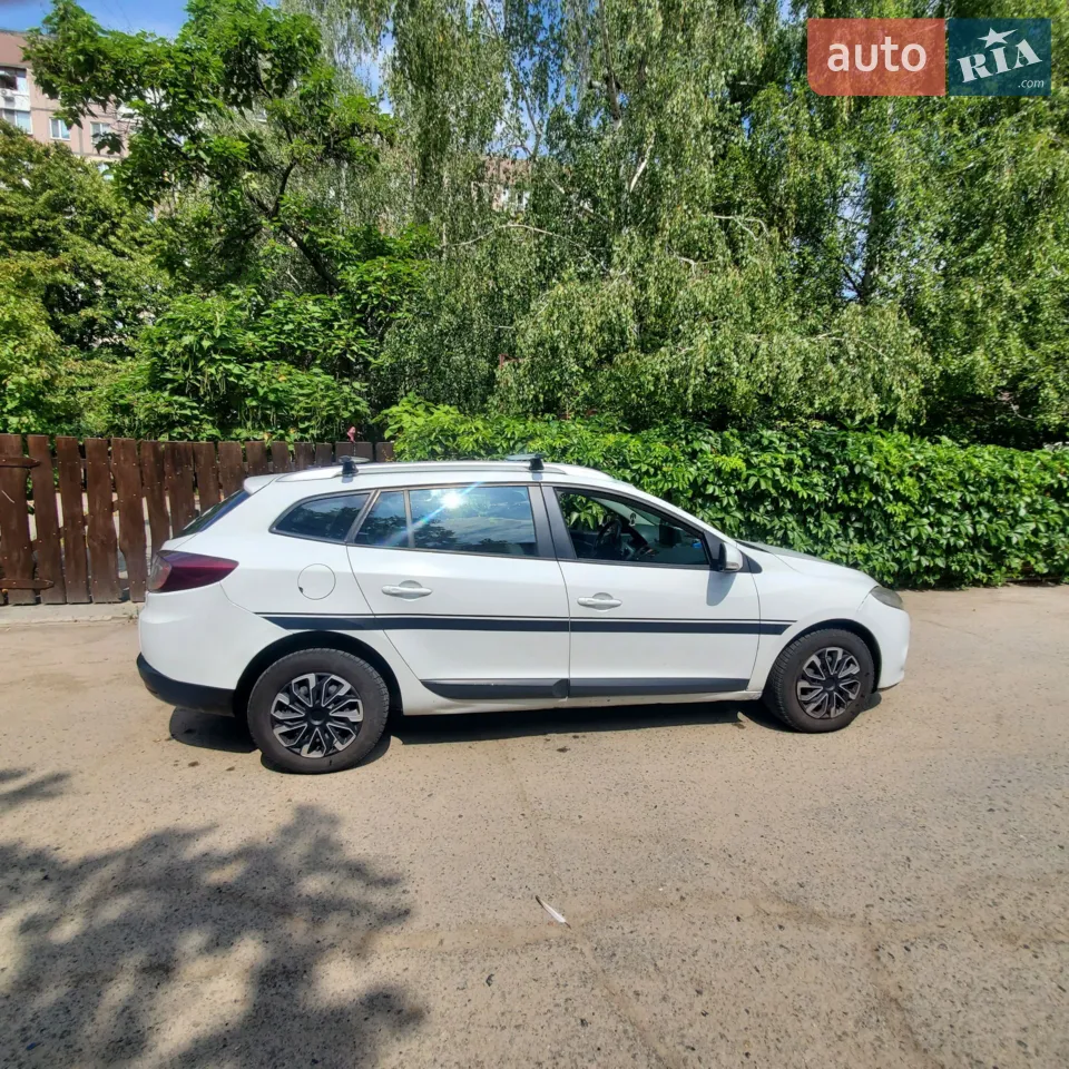 2011 Renault Megane - мініатюра 25