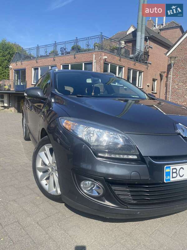 Универсал Renault Megane 2013 в Городке