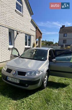 Седан Renault Megane 2004 в Ратному