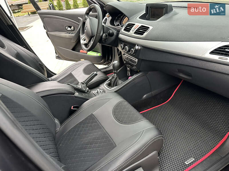 Універсал Renault Megane 2010 в Новоархангельську фото 14 Універсал Renault Megane 2010 в Новоархангельську