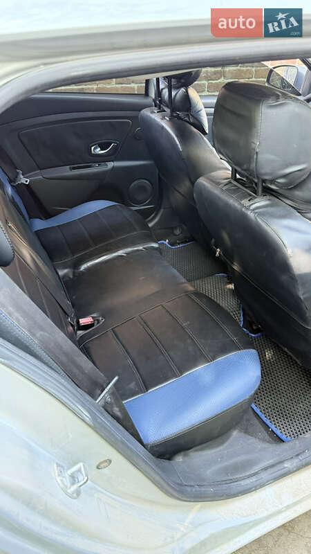 Универсал Renault Megane 2010 в Львове фото 16 Универсал Renault Megane 2010 в Львове