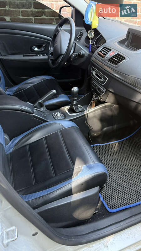 Универсал Renault Megane 2010 в Львове фото 17 Универсал Renault Megane 2010 в Львове