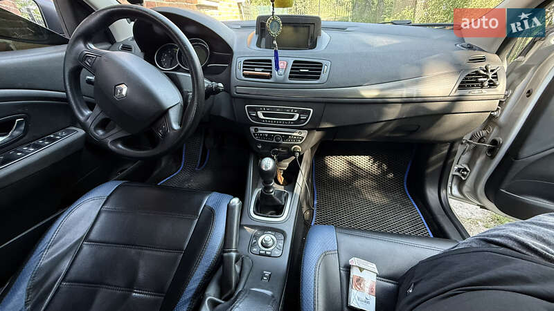 Универсал Renault Megane 2010 в Львове фото 19 Универсал Renault Megane 2010 в Львове
